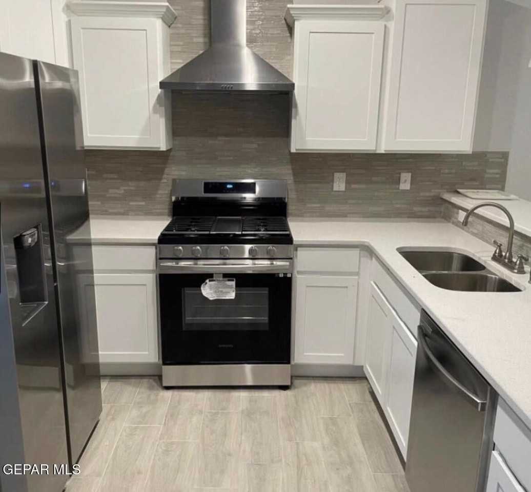 837 Magnolia Park St - Photo 6 of 17