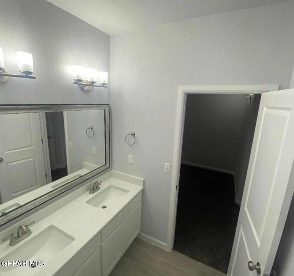837 Magnolia Park St - Photo 7 of 17