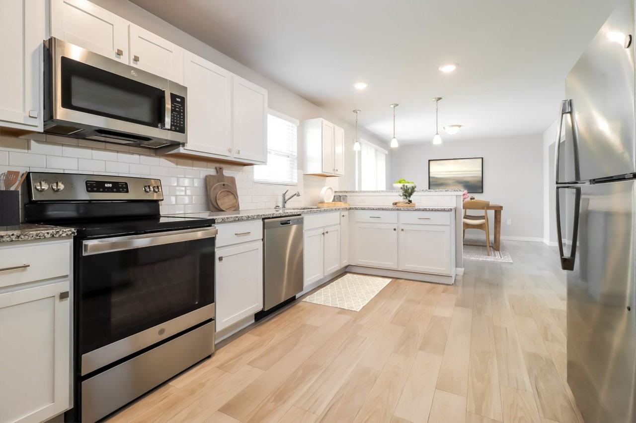 2142 Farm Valley Rd - Photo 3 of 31
