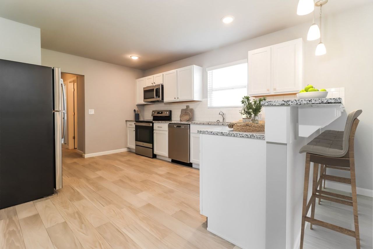 2142 Farm Valley Rd - Photo 4 of 31