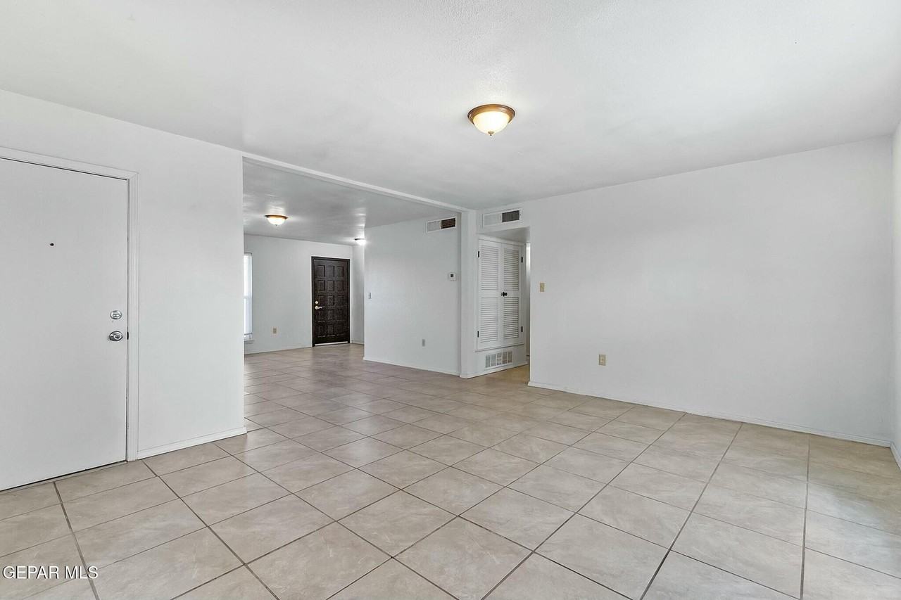 11404 Bunky Henry Ln - Photo 6 of 21