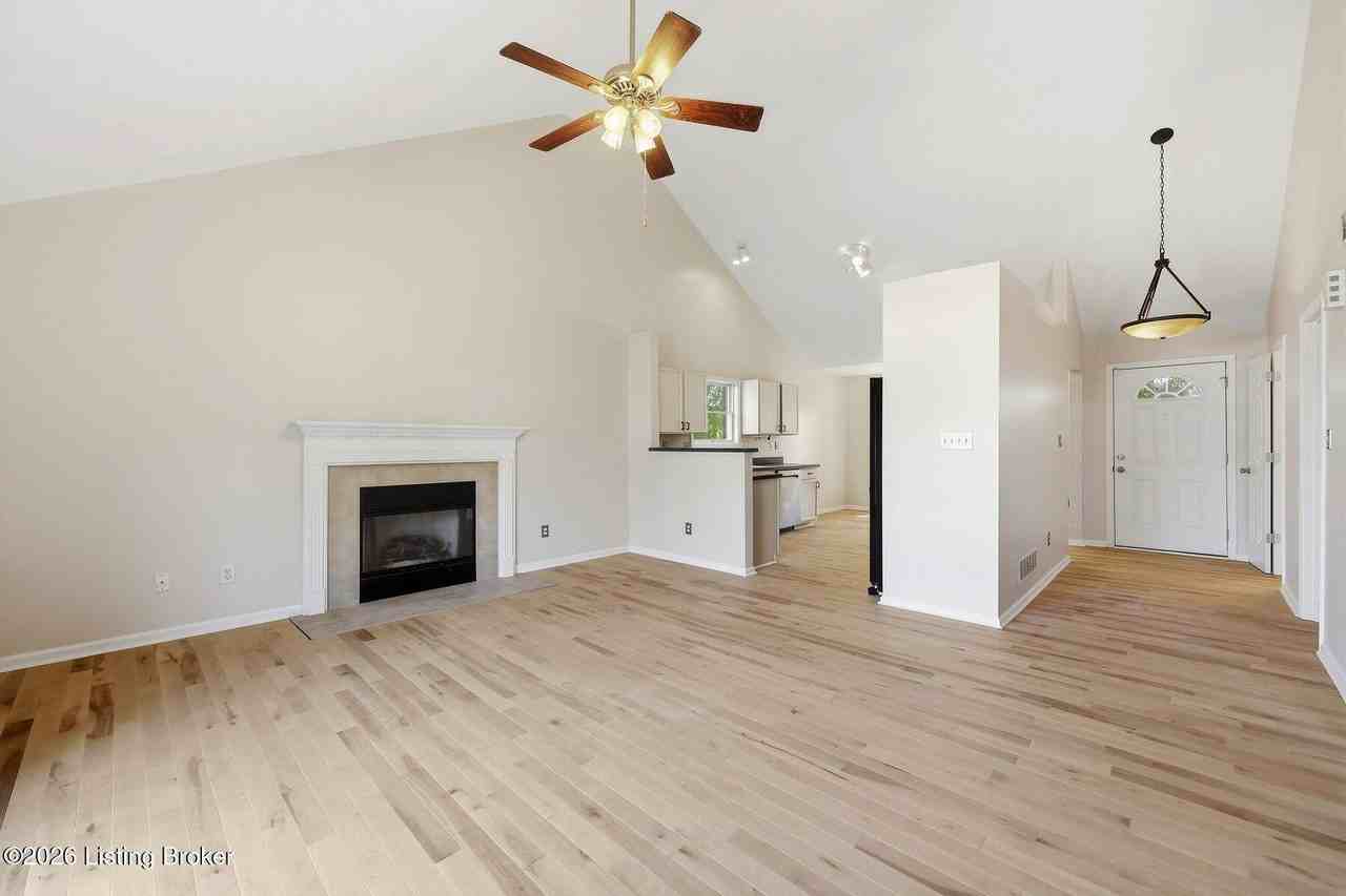 4029 Orchard Lake Dr - Photo 4 of 46