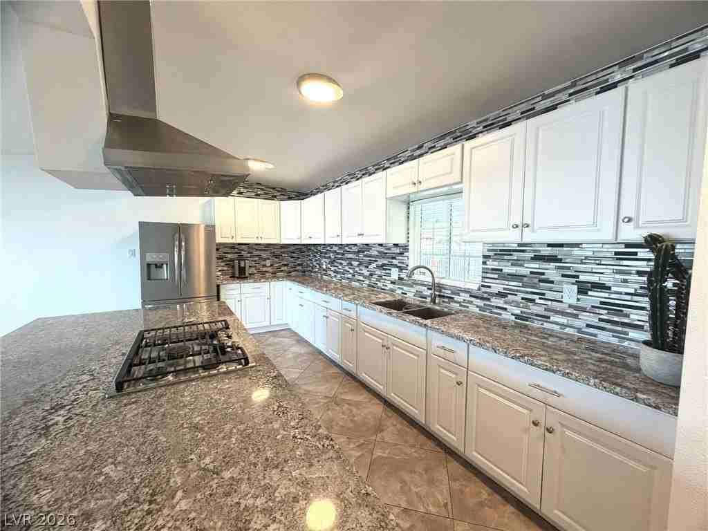 700 N 22nd St - Photo 5 of 32