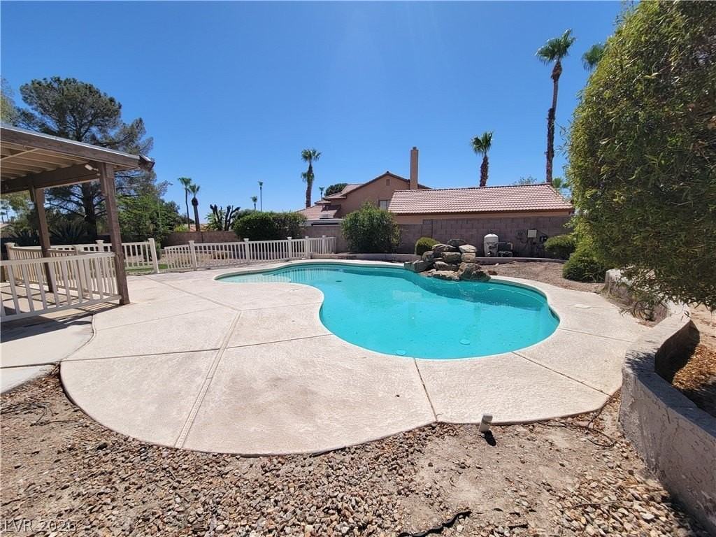 3319 Palmdesert Way #0 - Photo 3 of 37