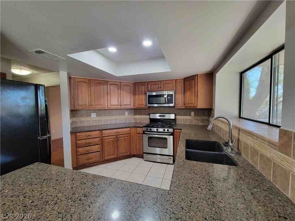 3319 Palmdesert Way #0 - Photo 5 of 37
