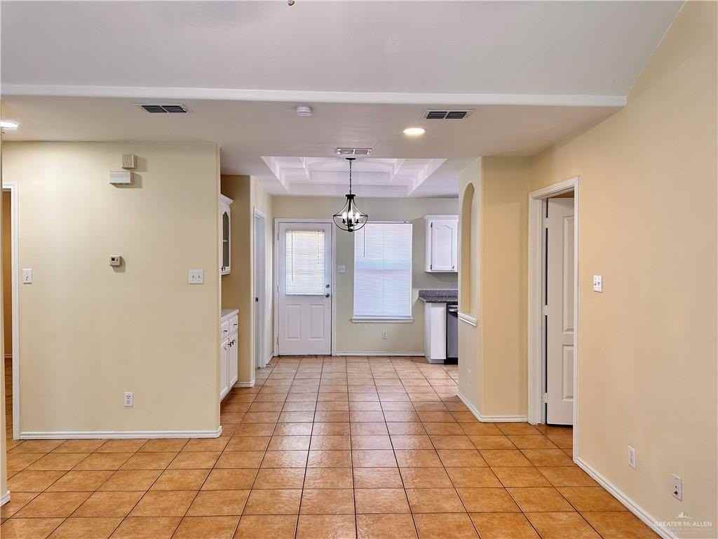 1913 W Western Dr #2 - Photo 3 of 12