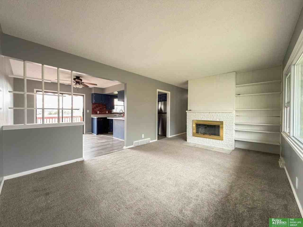 5029 Arbor Cir - Photo 3 of 25