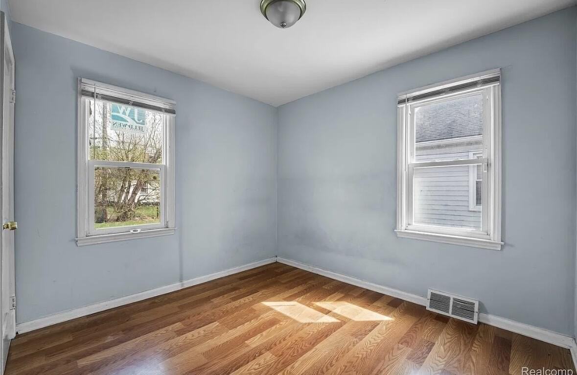 4049 Williams St - Photo 5 of 9