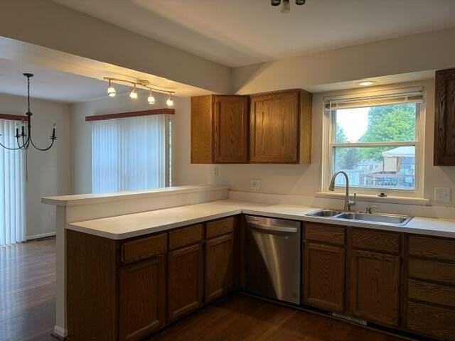 328 N Pointe Dr - Photo 4 of 28