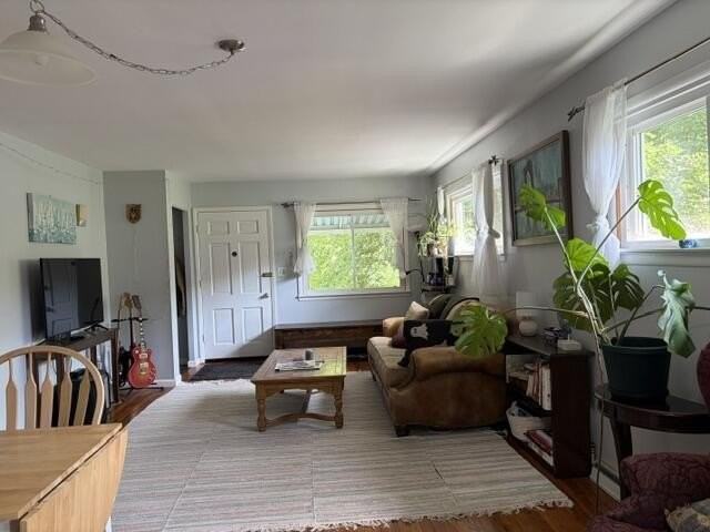1334 Harpst St - Photo 6 of 14