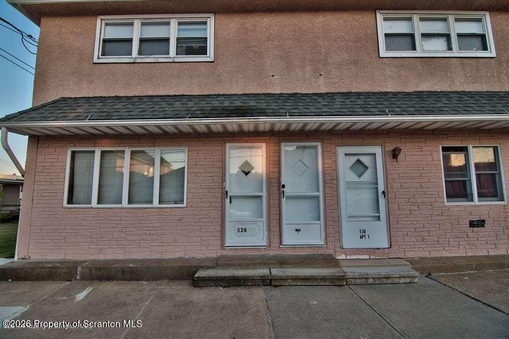 528 S Main St - Photo 2 of 26