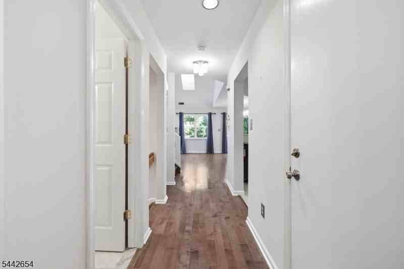 32 Birch Ter - Photo 5 of 50