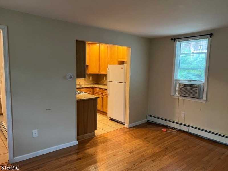 139 Boonton Ave - Photo 5 of 10