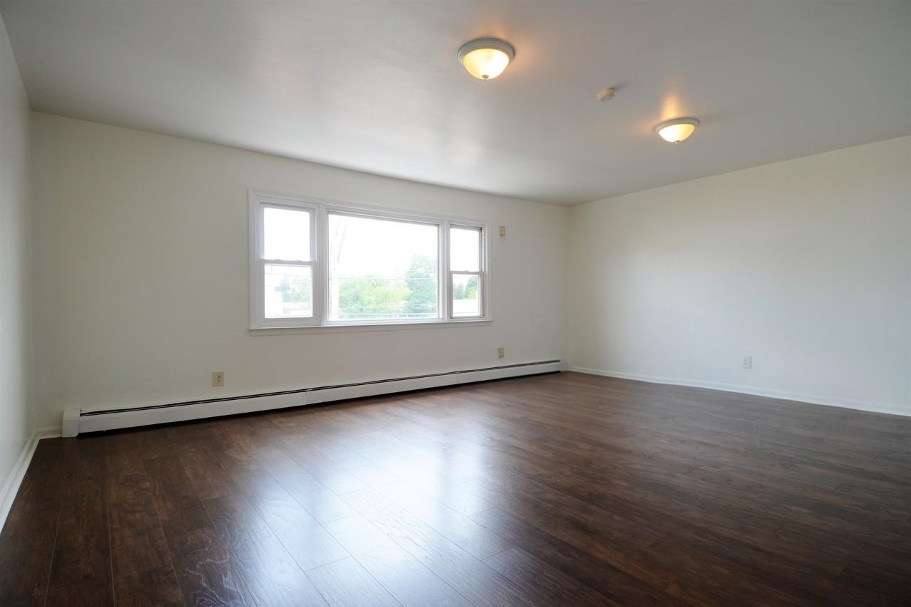 121 Garfield Ave #3 - Photo 5 of 27