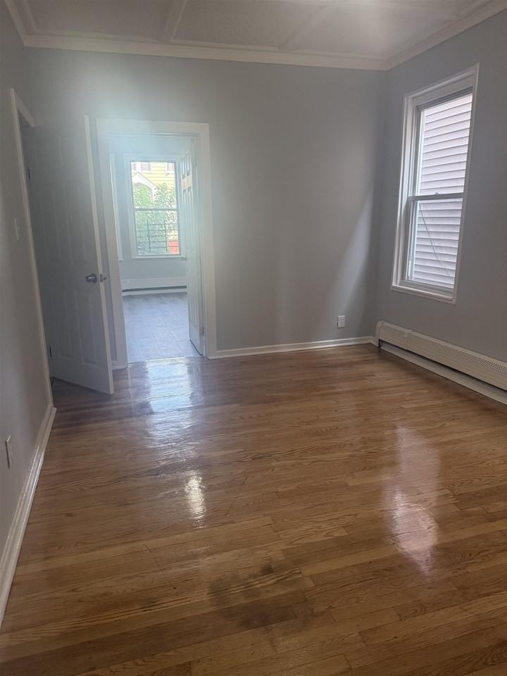 631A Garfield Ave #1 - Photo 7 of 14