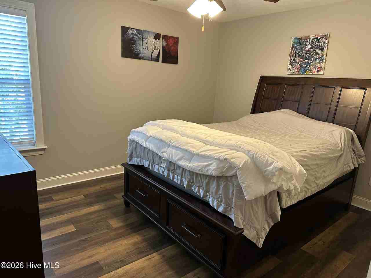 205 S Pointe Dr #B - Photo 3 of 7