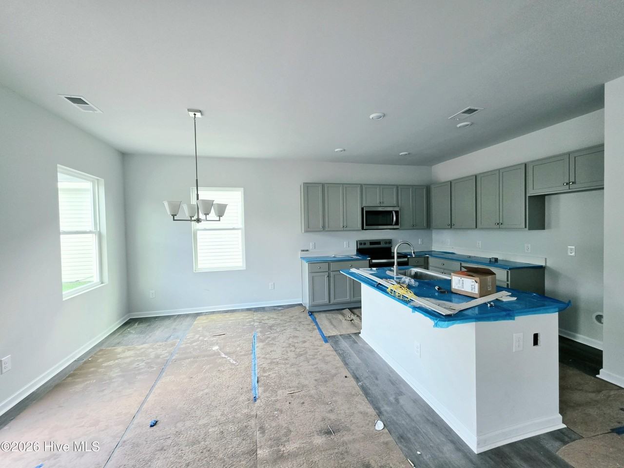 1079 Hanson Drive - Photo 3 of 15