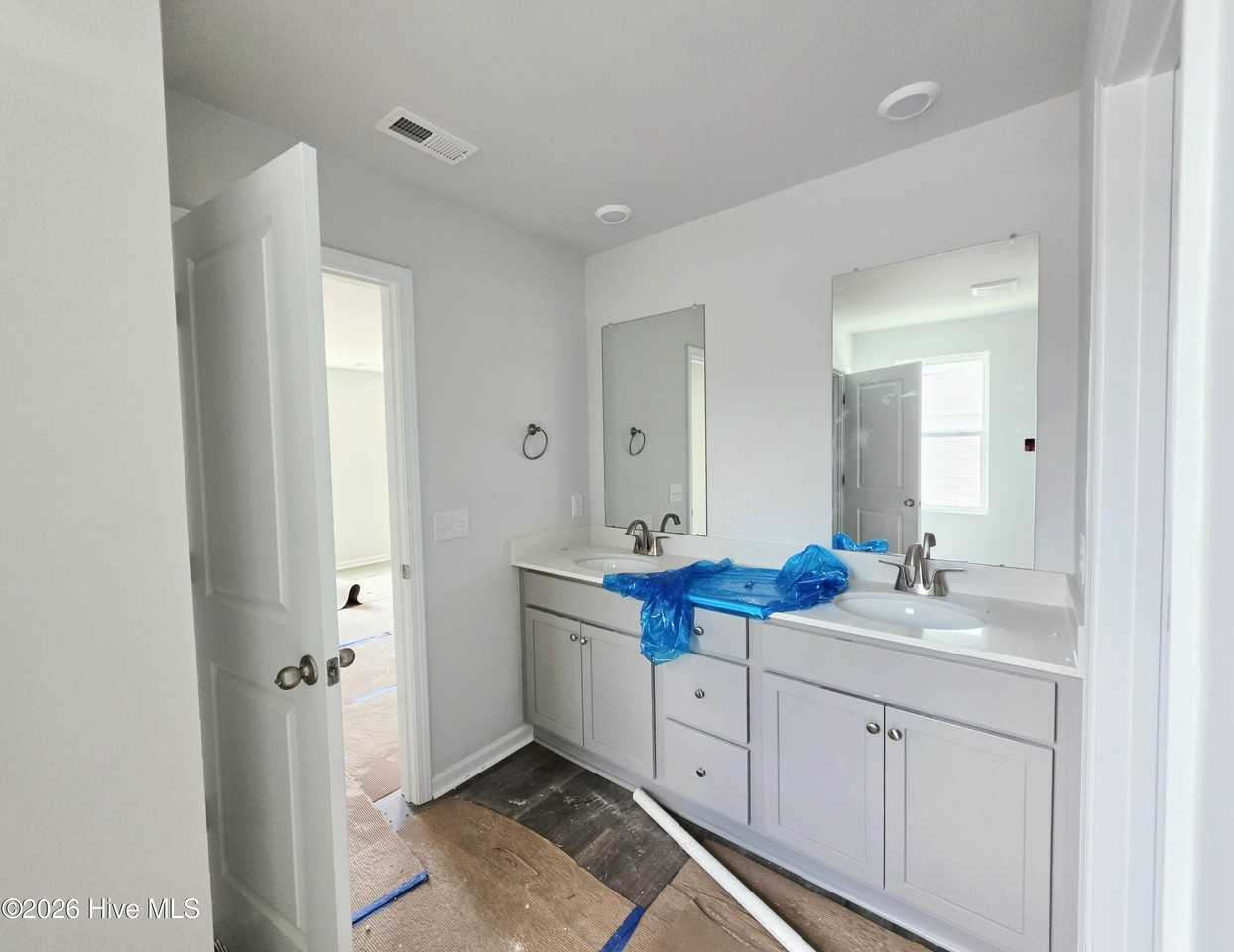 1079 Hanson Drive - Photo 4 of 15