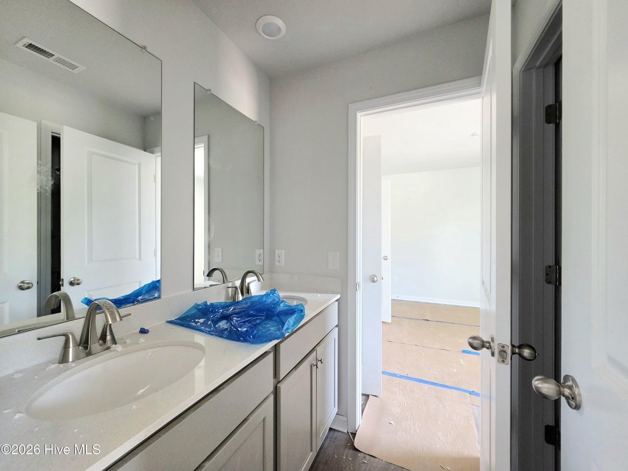 1079 Hanson Drive - Photo 5 of 15