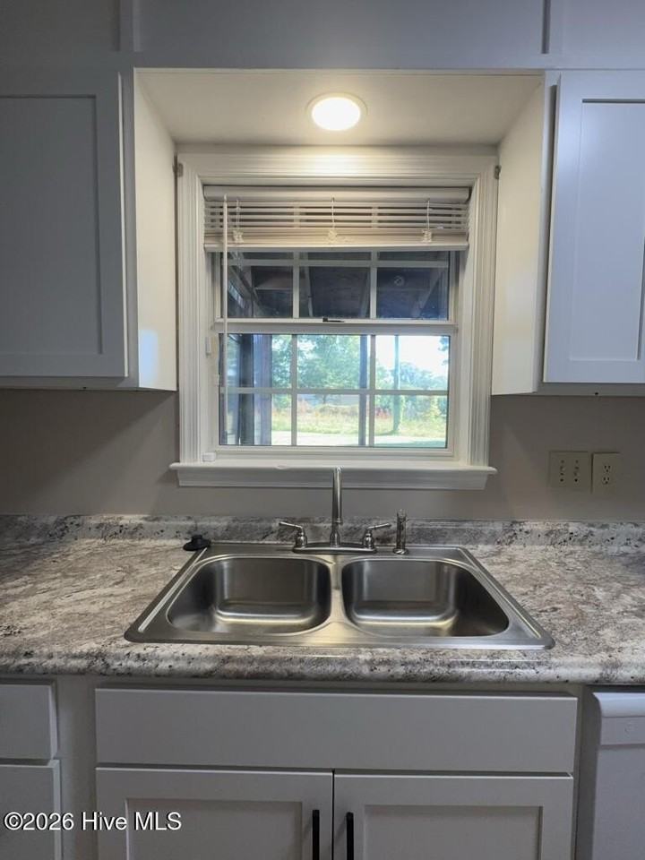 127 Silver Leaf Dr - Photo 6 of 26