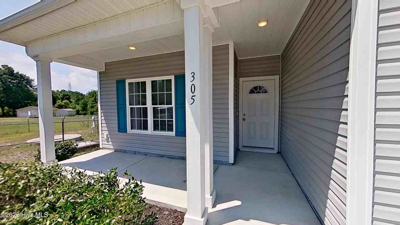 305 Cypress Ave - Photo 2 of 23