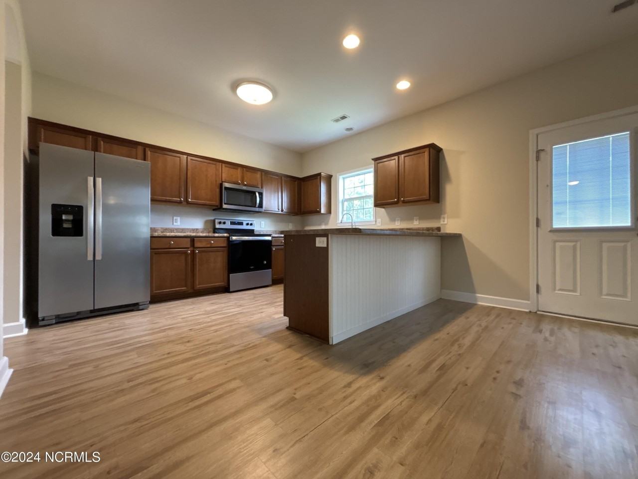 202 Prism Ct - Photo 6 of 30