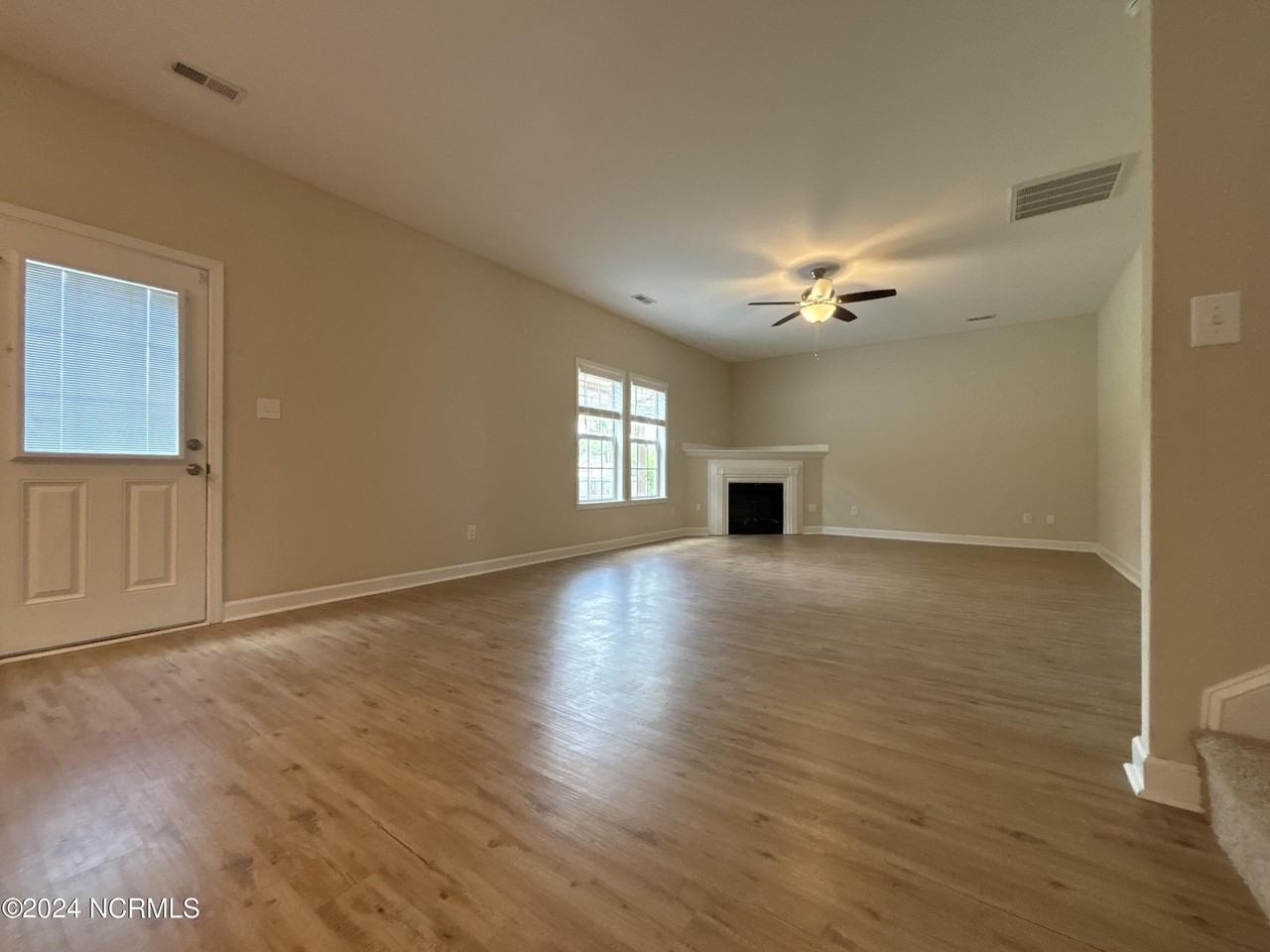 202 Prism Ct - Photo 7 of 30
