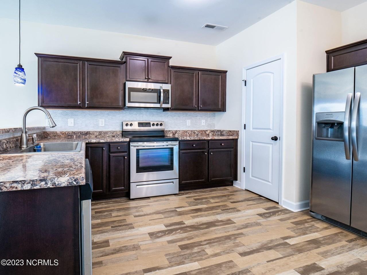 506 Justice Farm Dr - Photo 5 of 26
