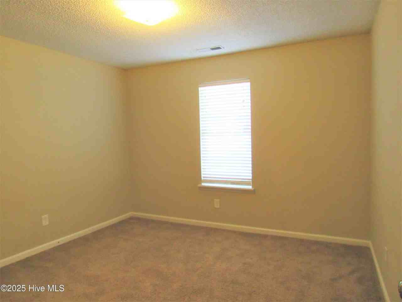 108 Glenside Ct - Photo 5 of 17