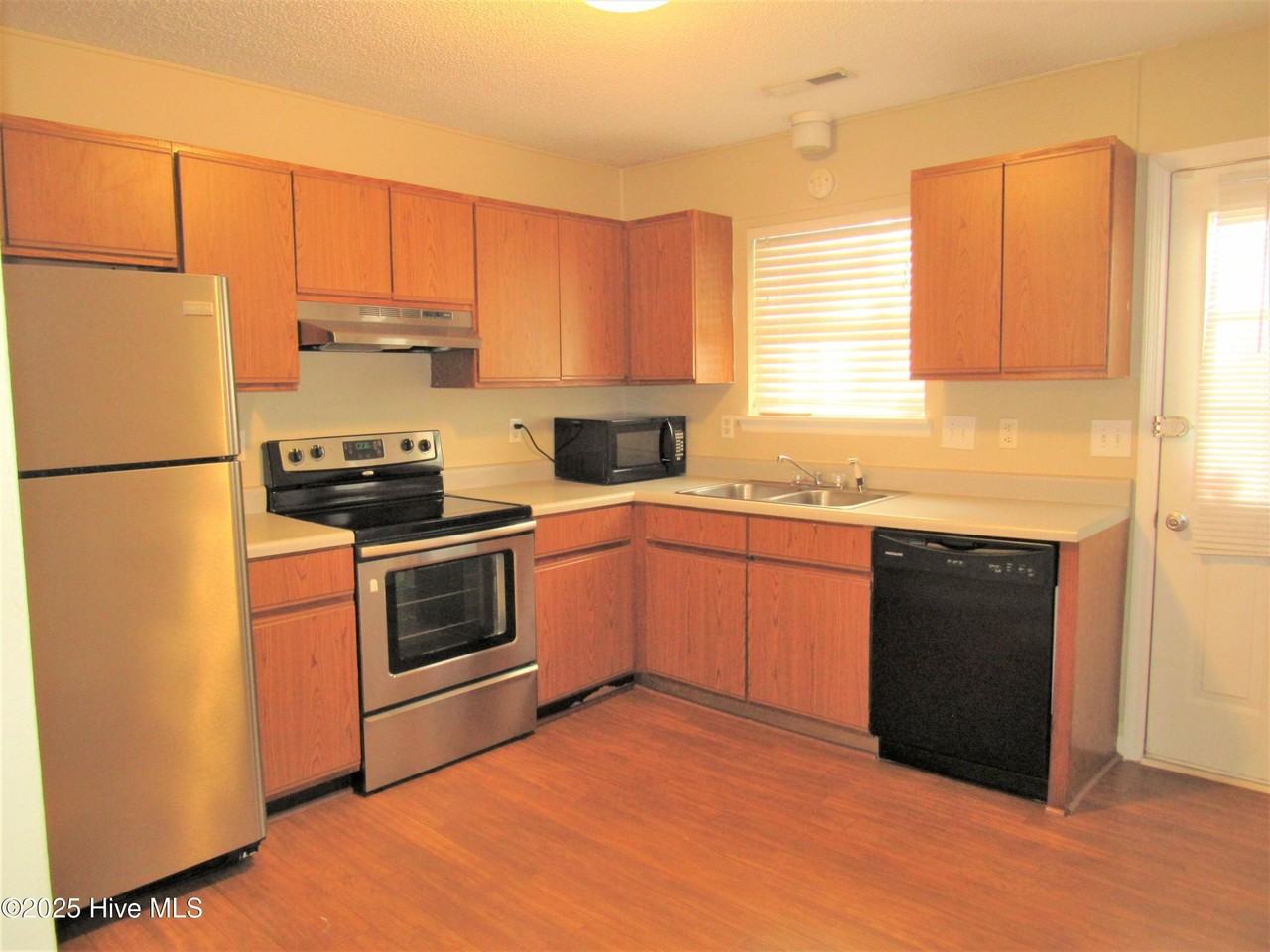 108 Glenside Ct - Photo 7 of 17