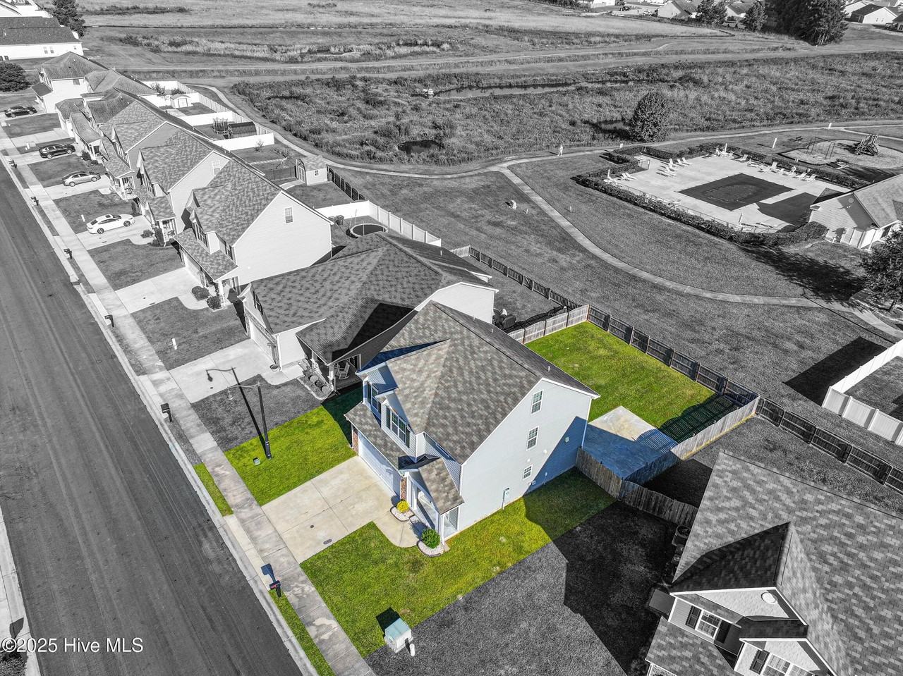 808 Jade Ln - Photo 3 of 42