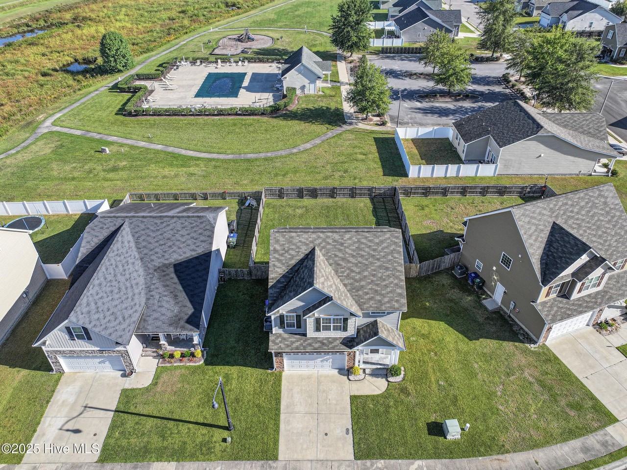 808 Jade Ln - Photo 4 of 42
