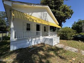 553 Manly Ave - Photo 1 of 1