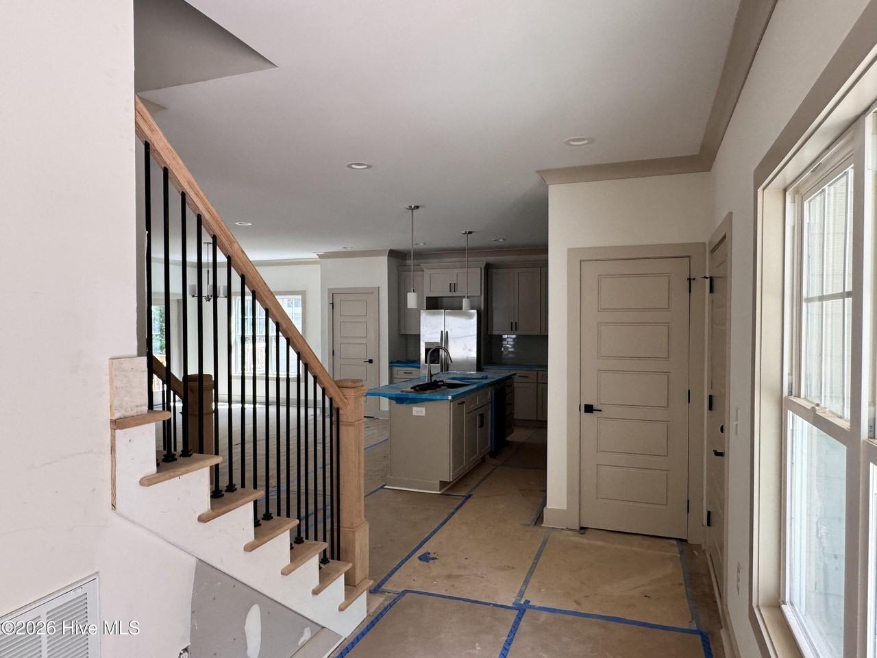 664 Wren Ln - Photo 2 of 25