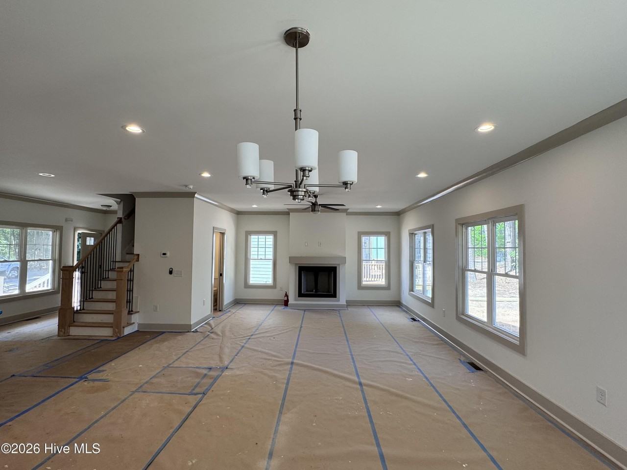 664 Wren Ln - Photo 5 of 25