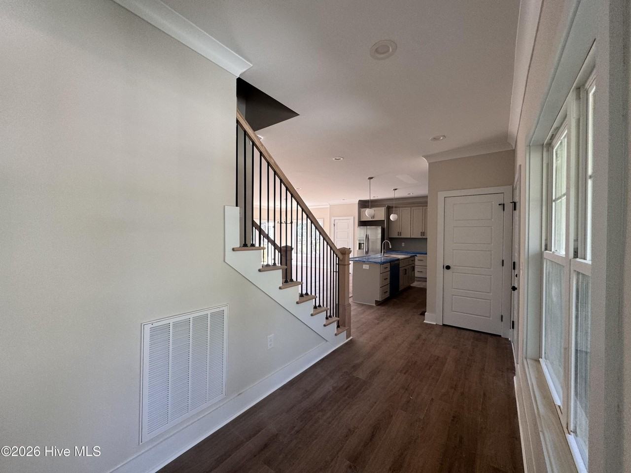 506 Bald Eagle Dr - Photo 2 of 28