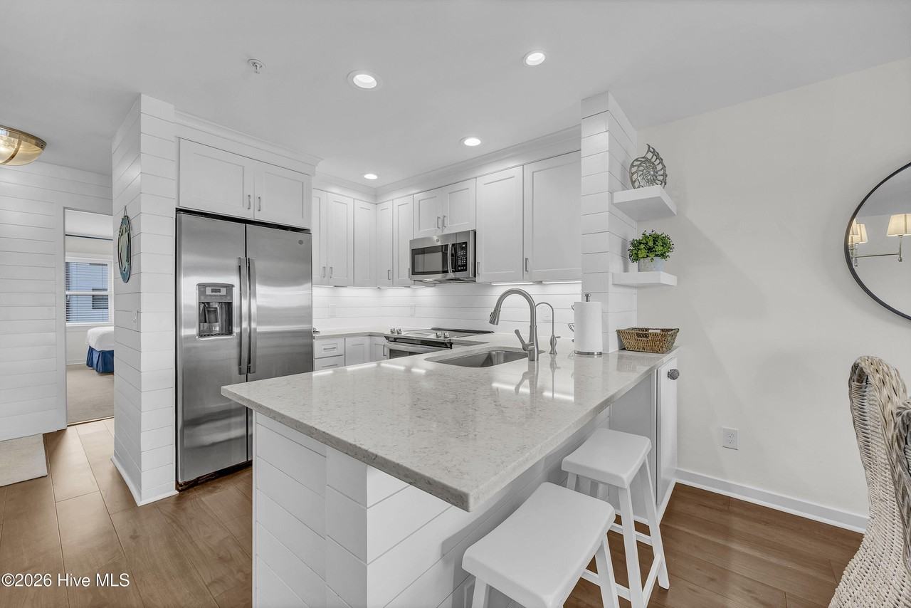 2307 N Lumina Ave #D - Photo 4 of 33