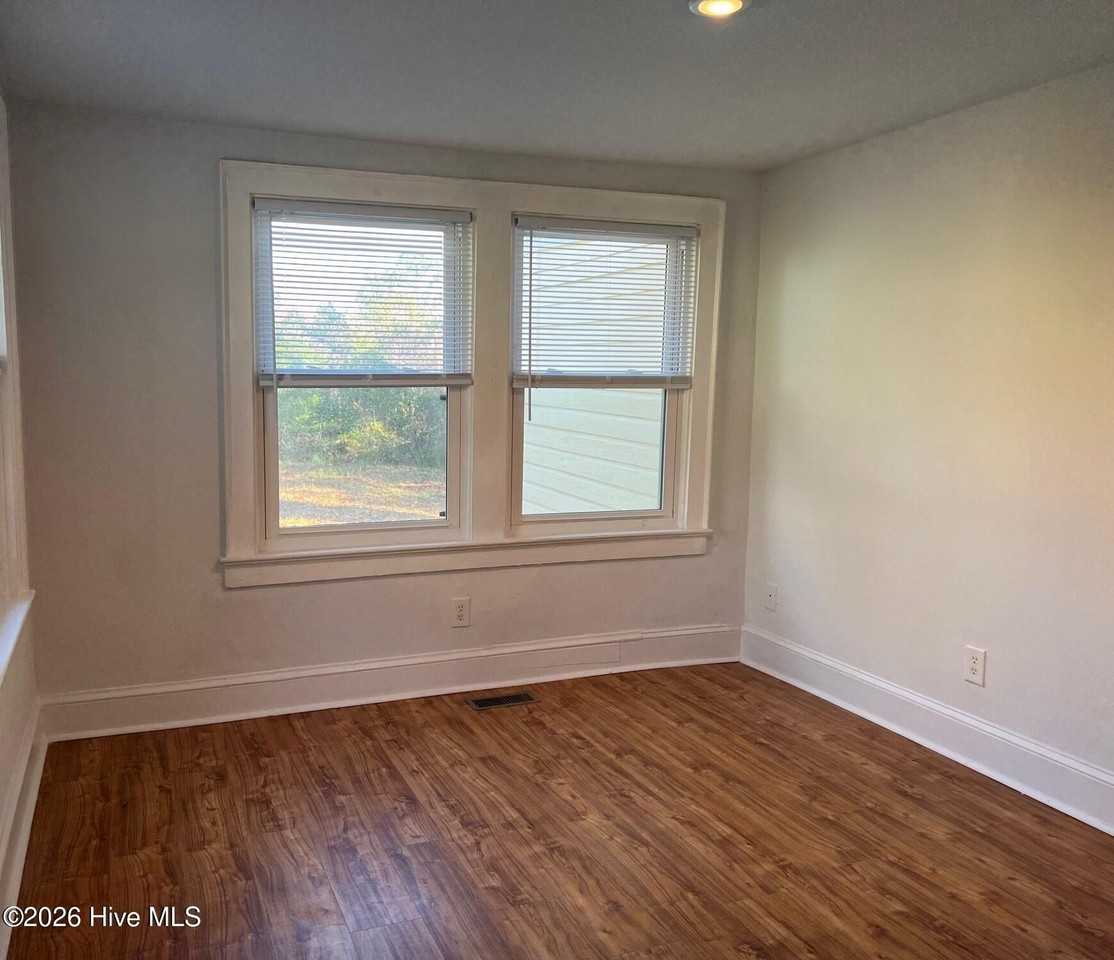 249 N Carolina Ave - Photo 7 of 10