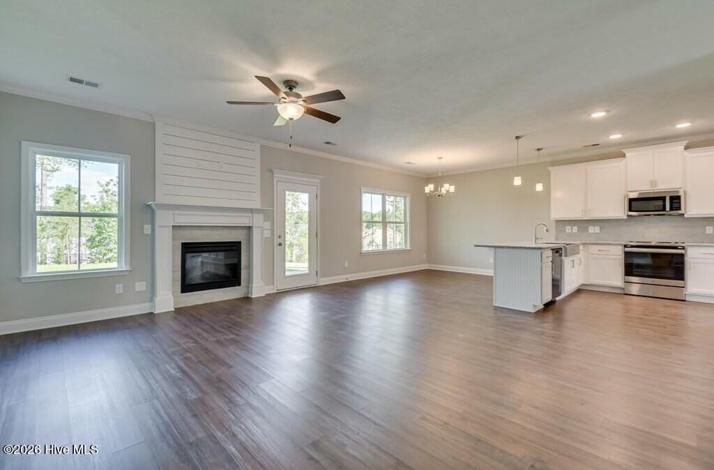 7013 Kingburgh Ln - Photo 3 of 11