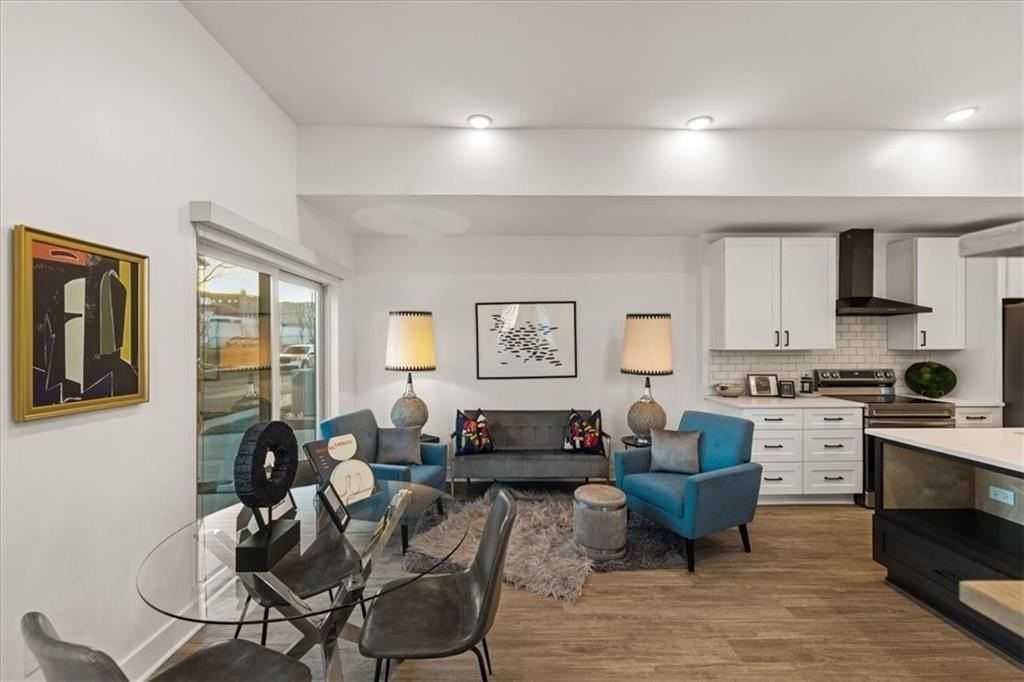 1213 E 29th St - Photo 2 of 27