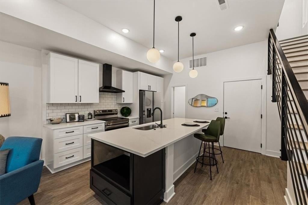 1213 E 29th St - Photo 3 of 27