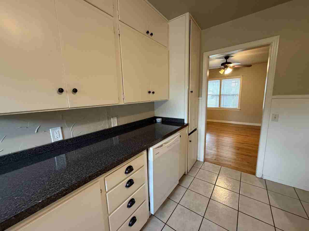 2706 37th St - Photo 7 of 14