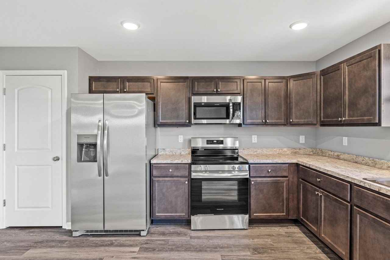 216 Candy Apple Ln - Photo 4 of 37