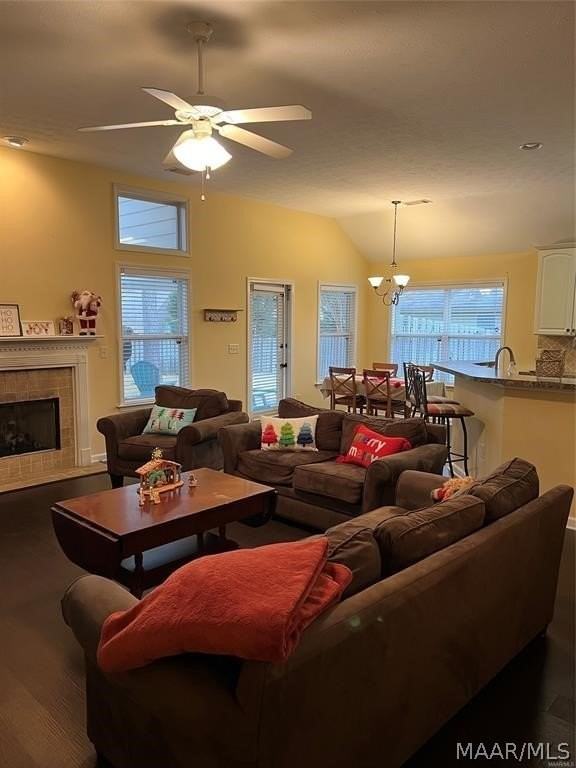 9713 Silver Bell Ct - Photo 5 of 18