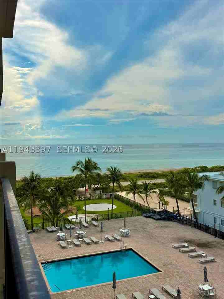 9273 Collins Ave #501