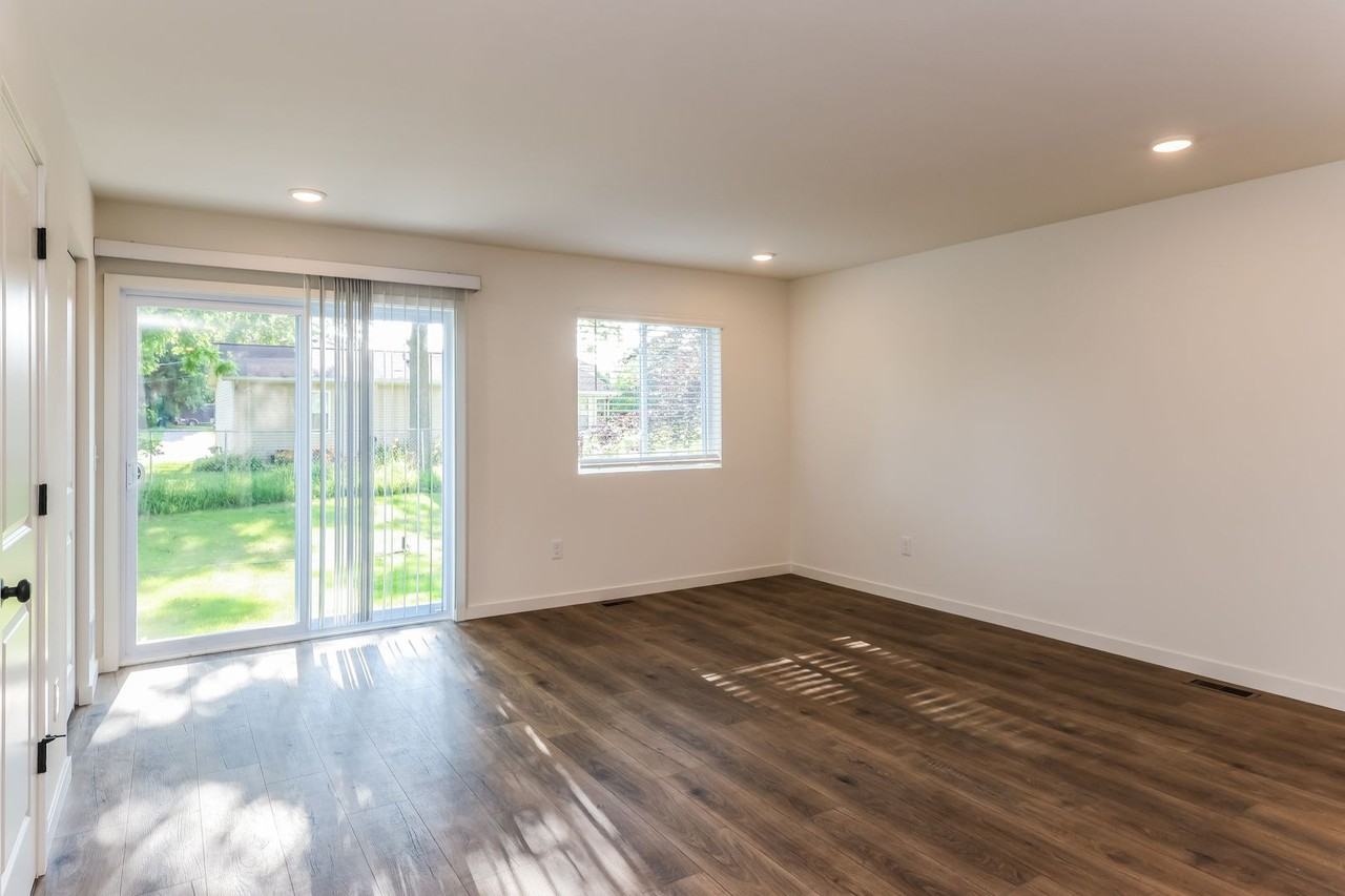 934 Maple Ave - Photo 6 of 31
