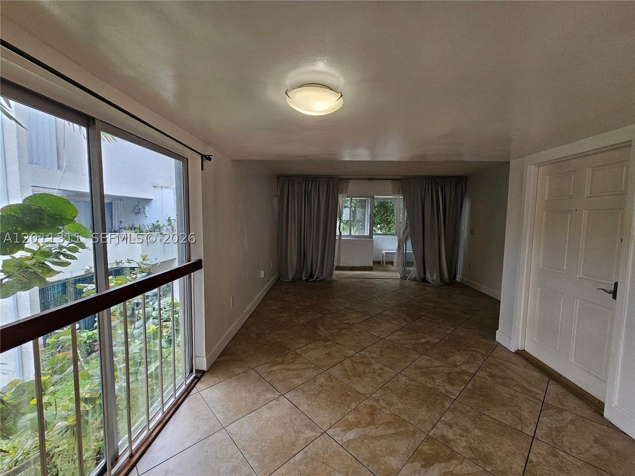 1912 Sw 17th Ave #11 - Photo 6 of 27