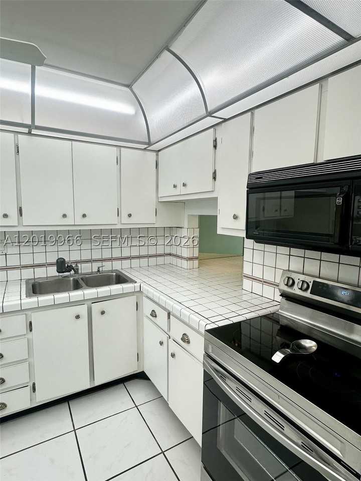 300 Galen Dr #206 - Photo 7 of 38