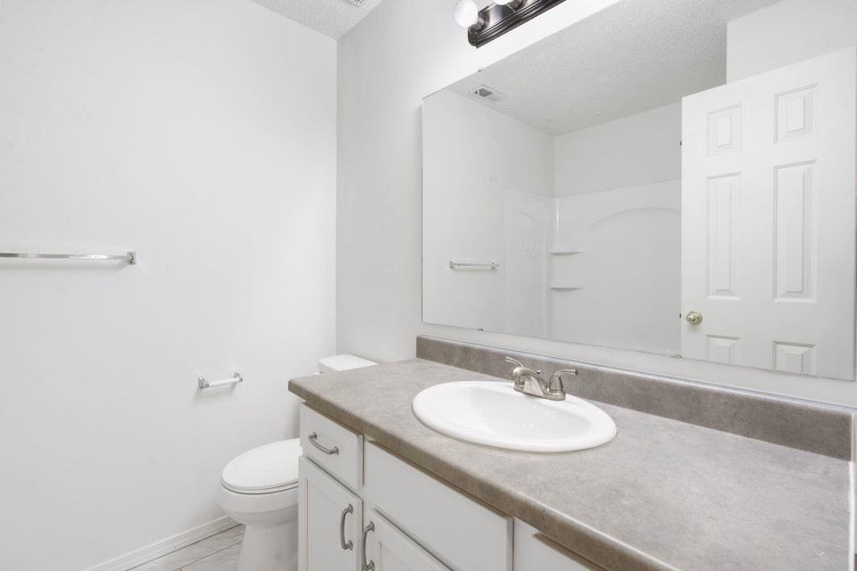 1727 E Walnut St #T - Photo 2 of 17