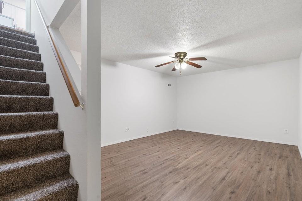 1727 E Walnut St #T - Photo 5 of 17